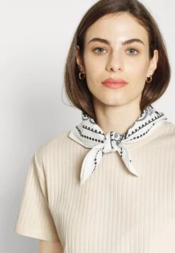 TOP SKIRT SET - Bleistiftrock - 003 - Off-white -Anna Field Verkäufe 17d77307363e48c6bd680b42cdfb7bf7