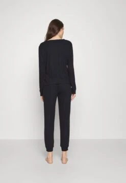 Anna Field Pyjama - Black 8 Anna Field Pyjama - Black -Anna Field Verkäufe 71c35230fad24abe82ec3278ccc6f57b